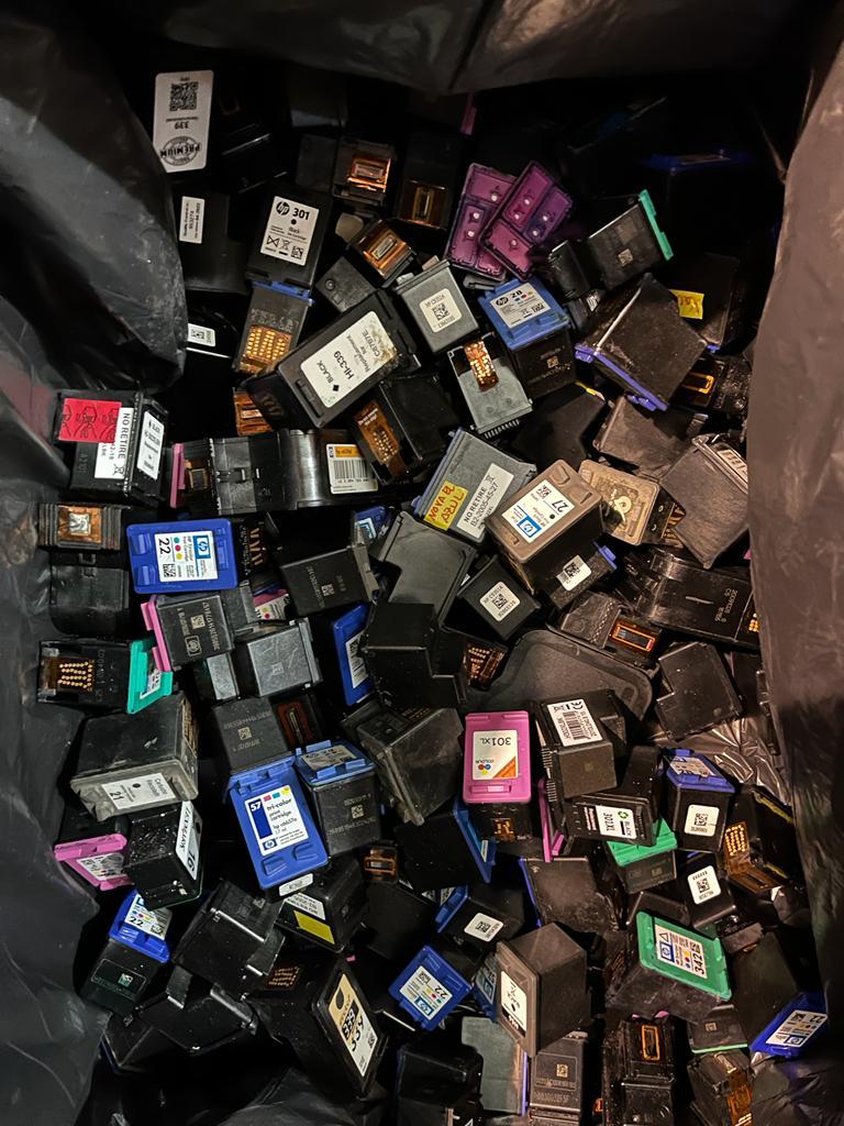 Used empty inkjet toner cartridges